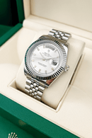 Reloj importado de Estados Unidos © +1 REGALO Sensación de poder y confianza SÓLO PARA LOS 11 PRIMEROS